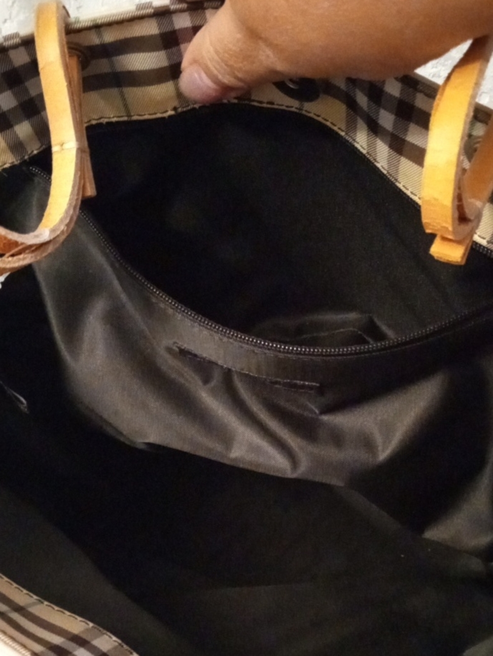 Burberry Plaid Beige Tote Bag with Tan Straps - Picture 6 of 7
